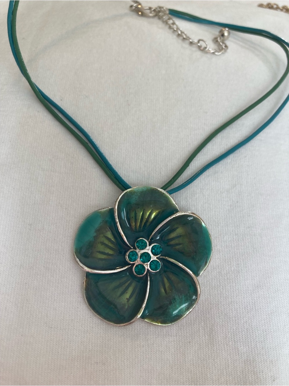Green Flower Pendant Cord Necklace